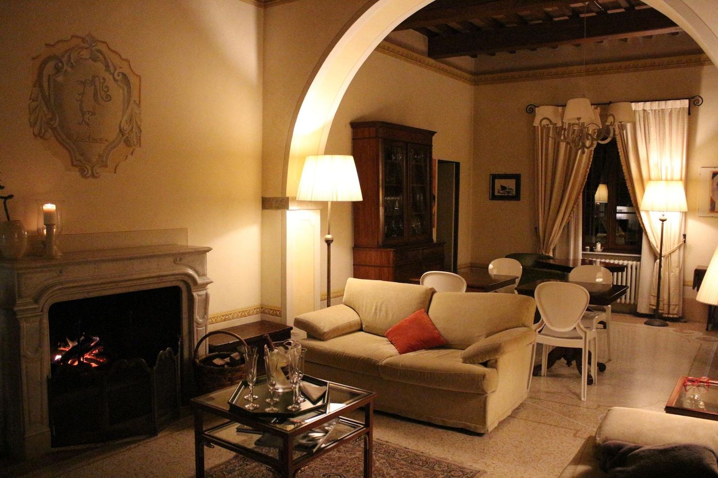 B-B-VillAmorosa-Room-18