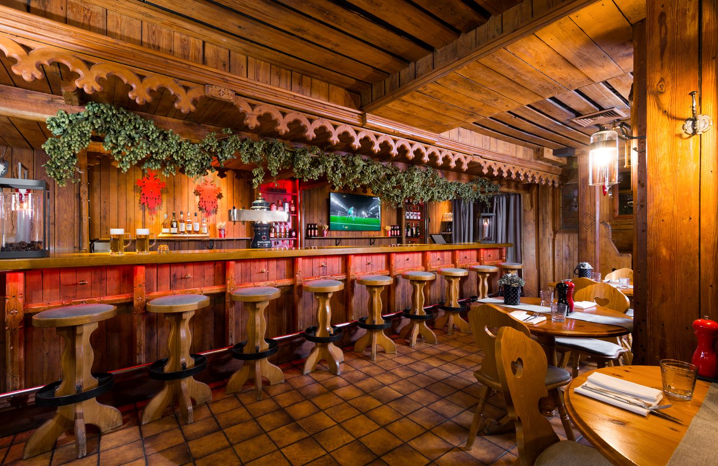 Leonardo-Hotel-Munich-Arabellapark-Bar-22