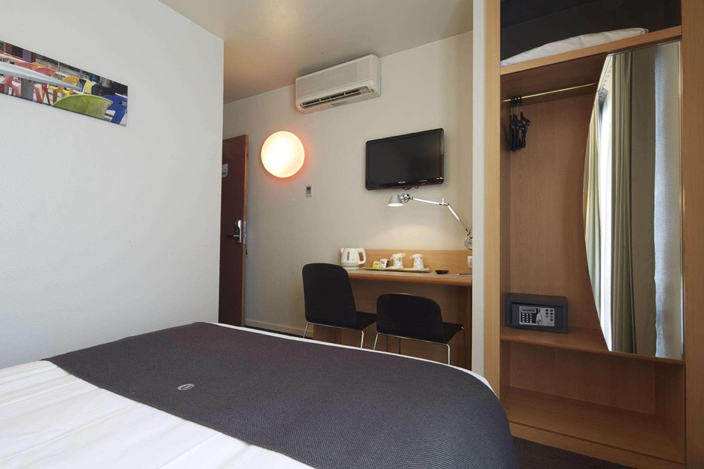 Campanile-Paris14-Maine-Montparnasse-Room-26