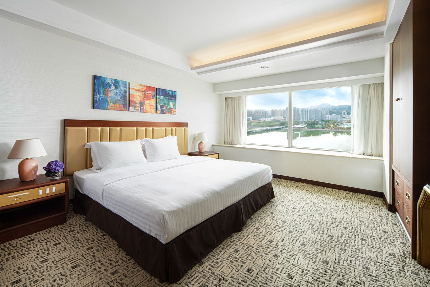 Regal-Riverside-Room-27