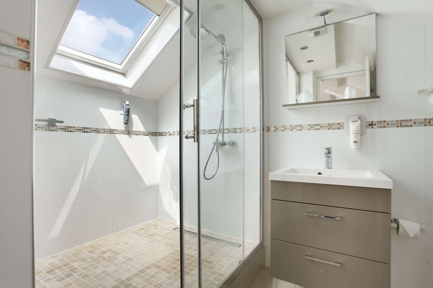 Qualys-Hotel-Apolonia-Mouffetard-Paris-5-Room-49