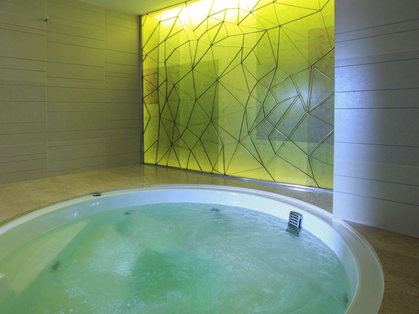 Pullman-Bangkok-Hotel-G-Sports-and-Entertainment-55