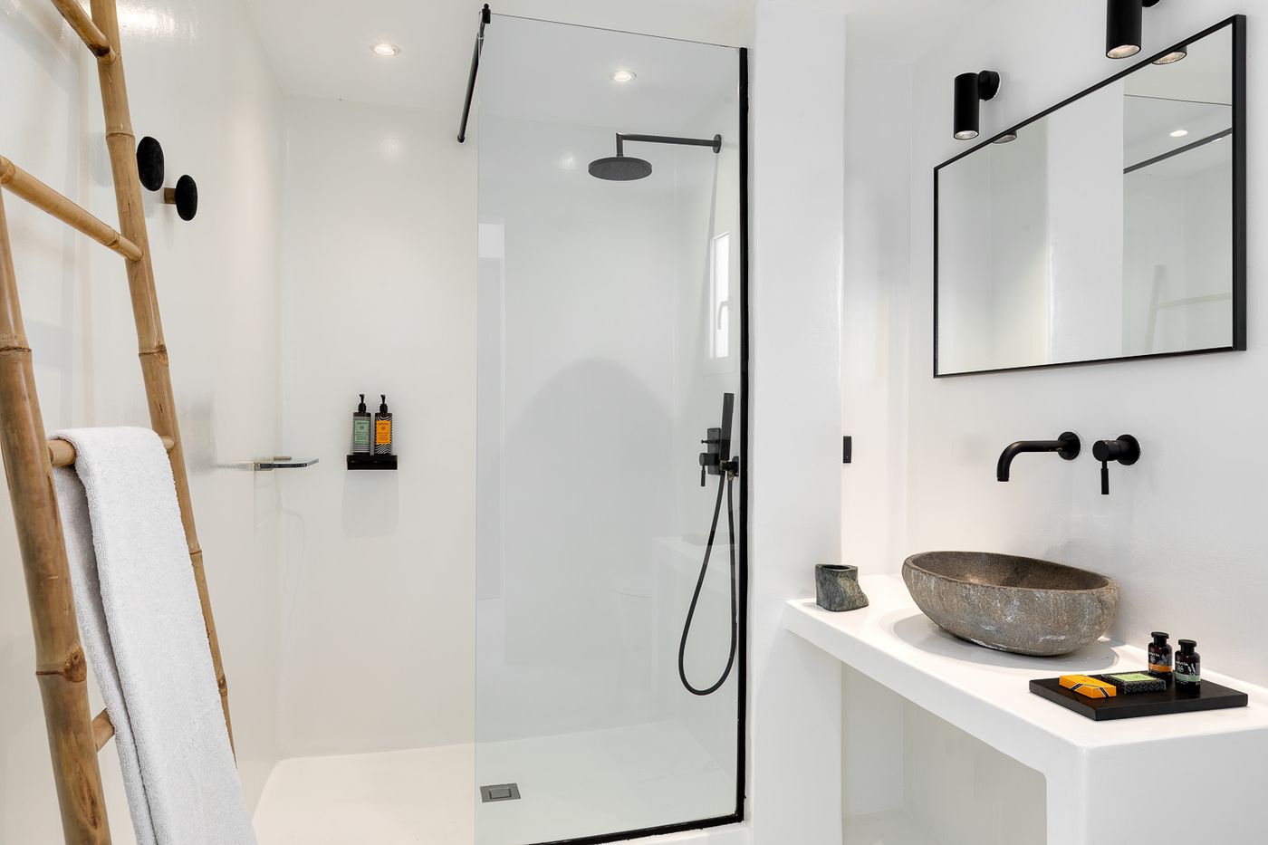 Rocabella-Mykonos-Art-Room-67