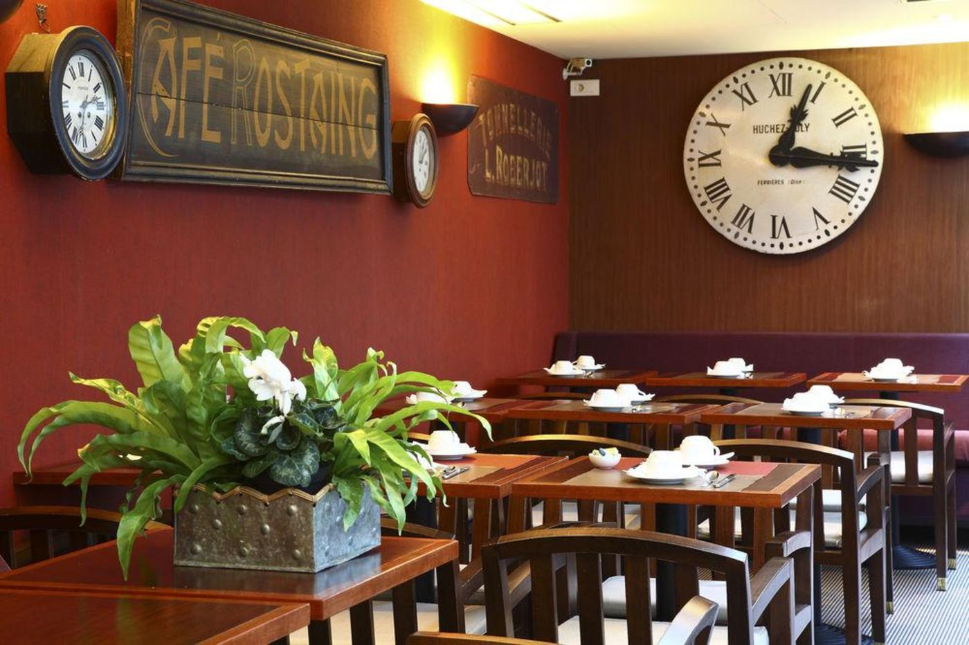 De-la-Jatte-Restaurant-14