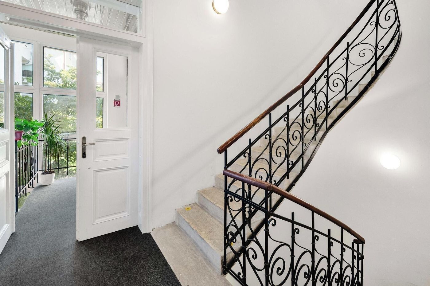 Elisabeth Old Town-Slovakia-Bratislava-Lobby-6