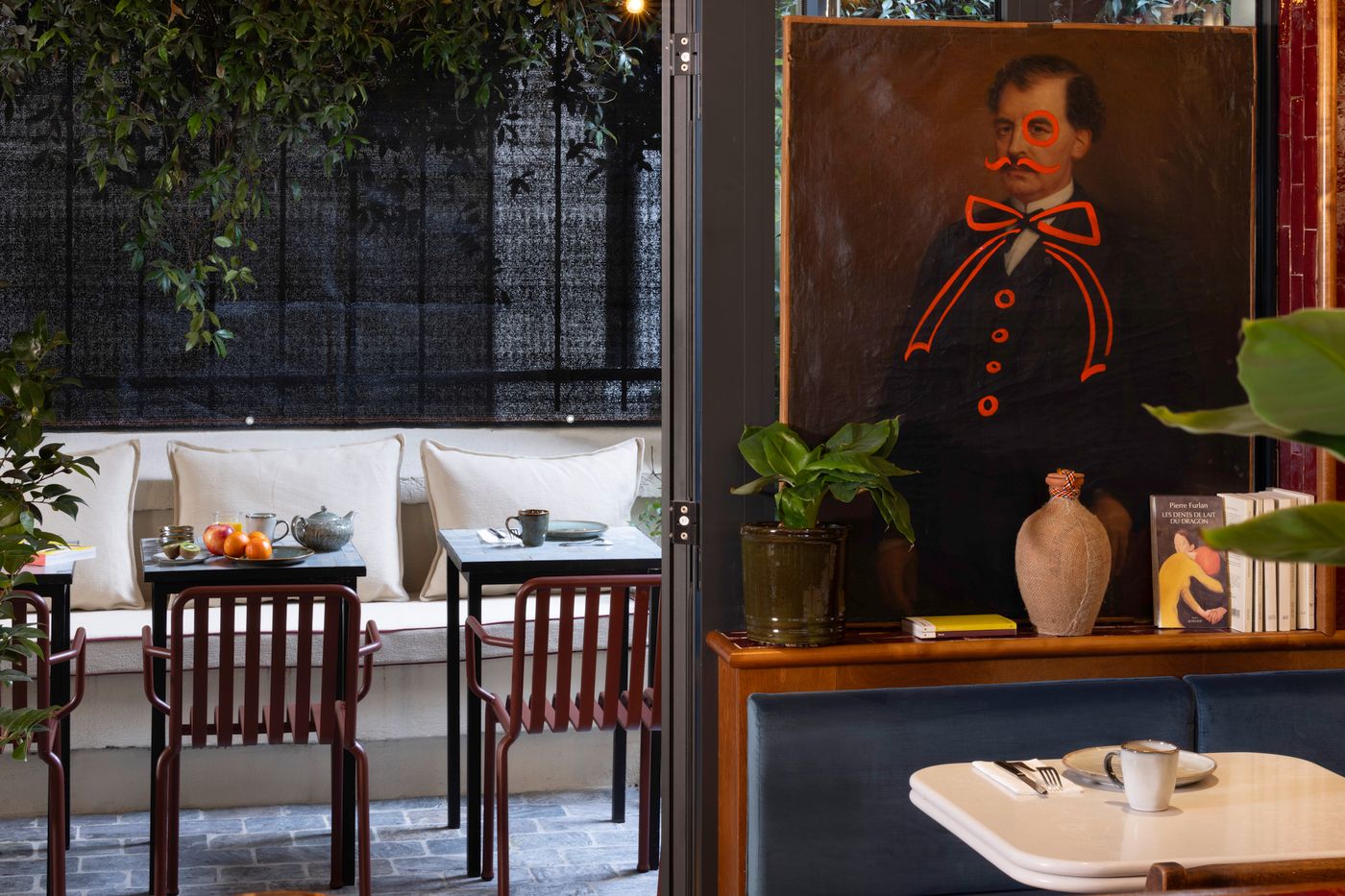 La-Conversation-Terrace-2