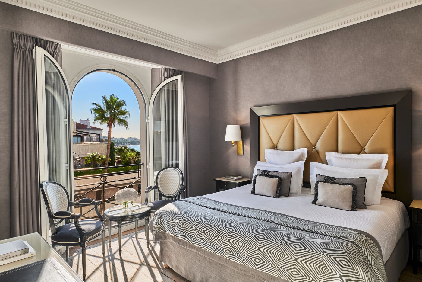 H----tel-Barri----re-Le-Majestic-Cannes-Room-31