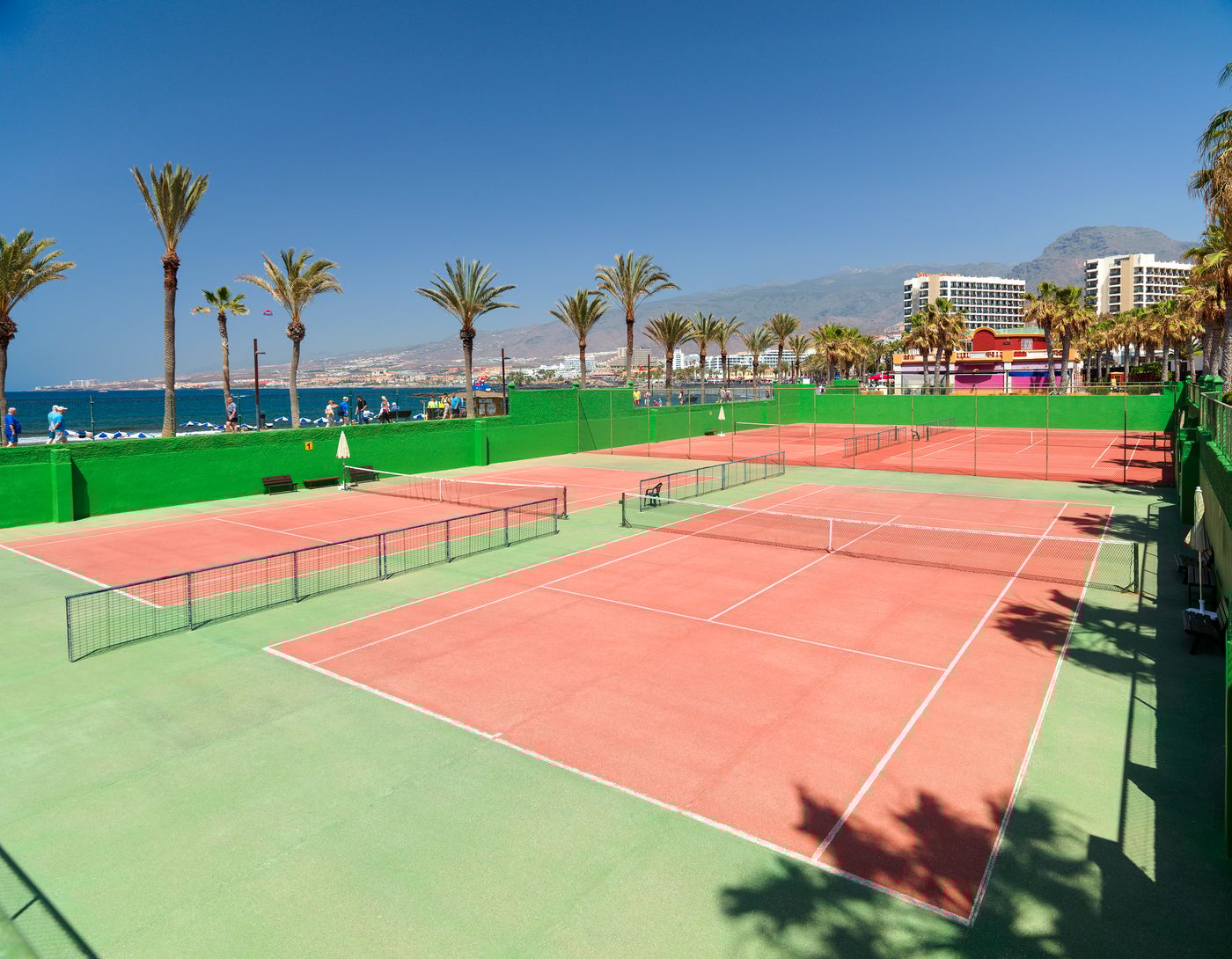 H10-Las-Palmeras-Sports-and-Entertainment-11