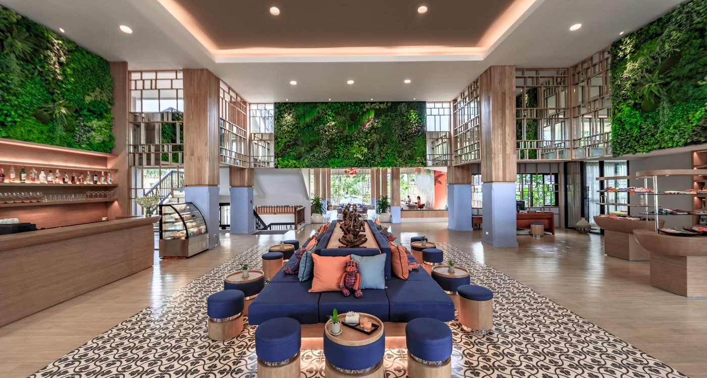 Bandara-Resort---Spa-Lobby-53