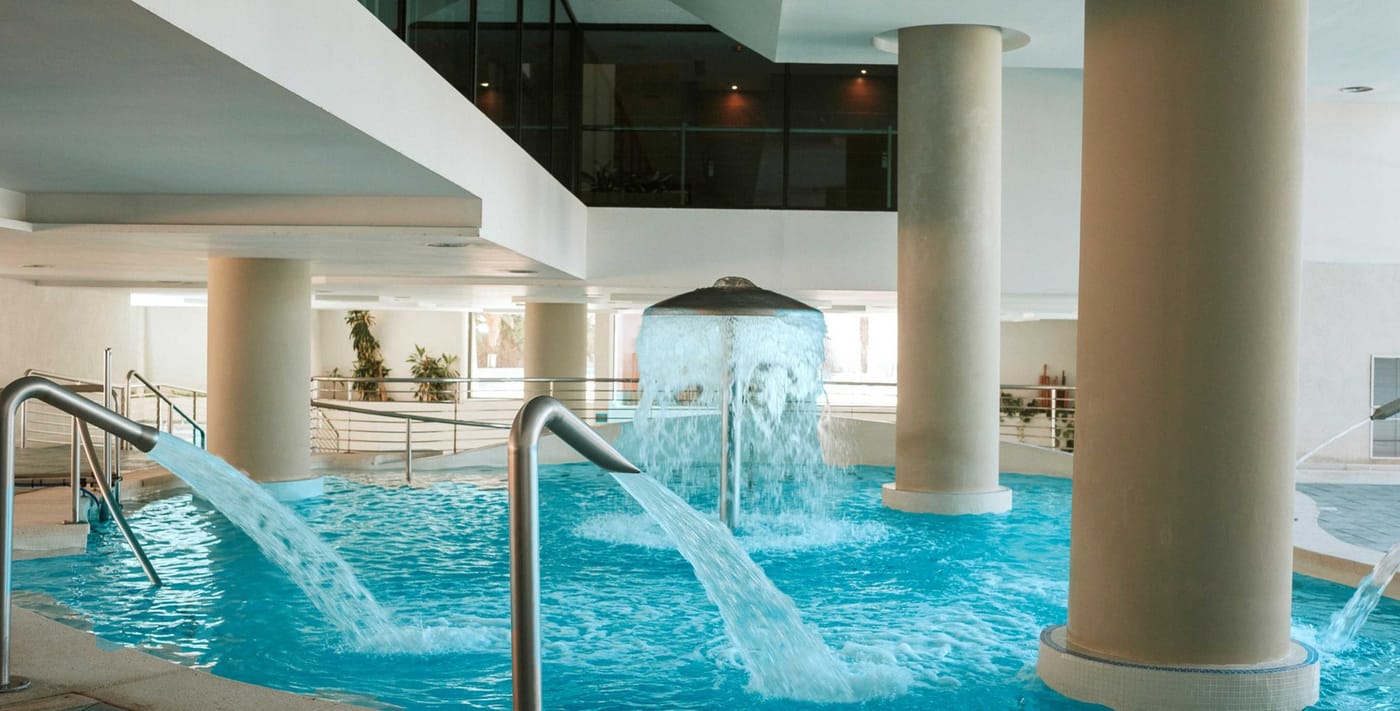 Deloix Aqua Center Hotel