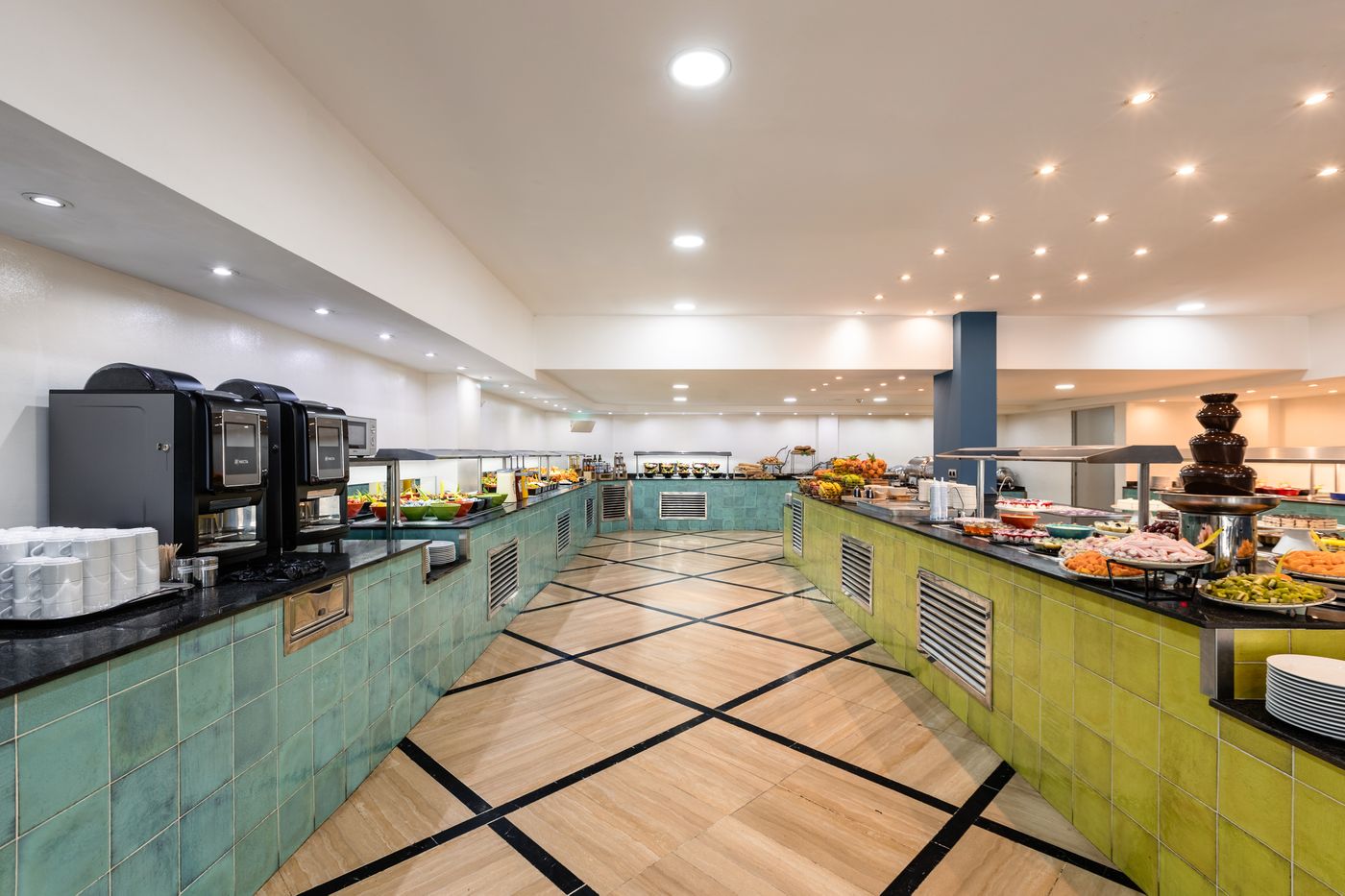 Catalonia-Oro-Negro-Restaurant-42