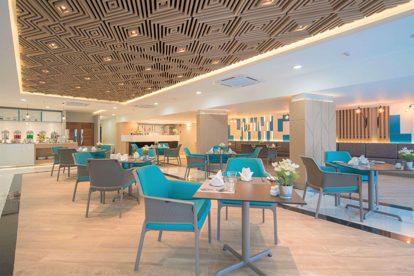 The-Beachfront-Hotel-Phuket-Restaurant-58