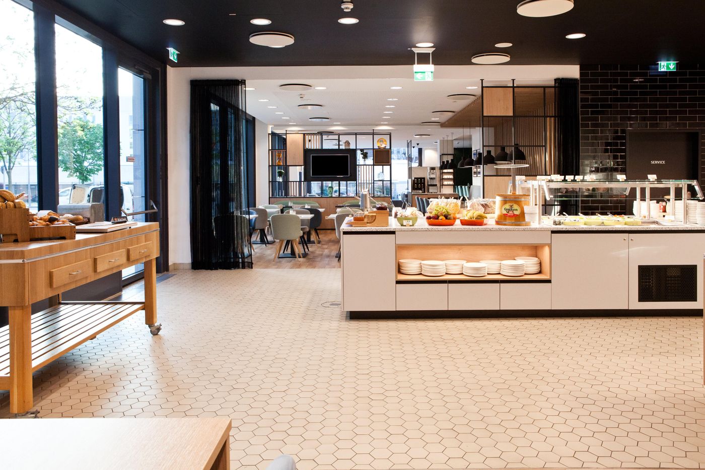 Holiday-Inn-Berlin-City-East-Side-Restaurant-39