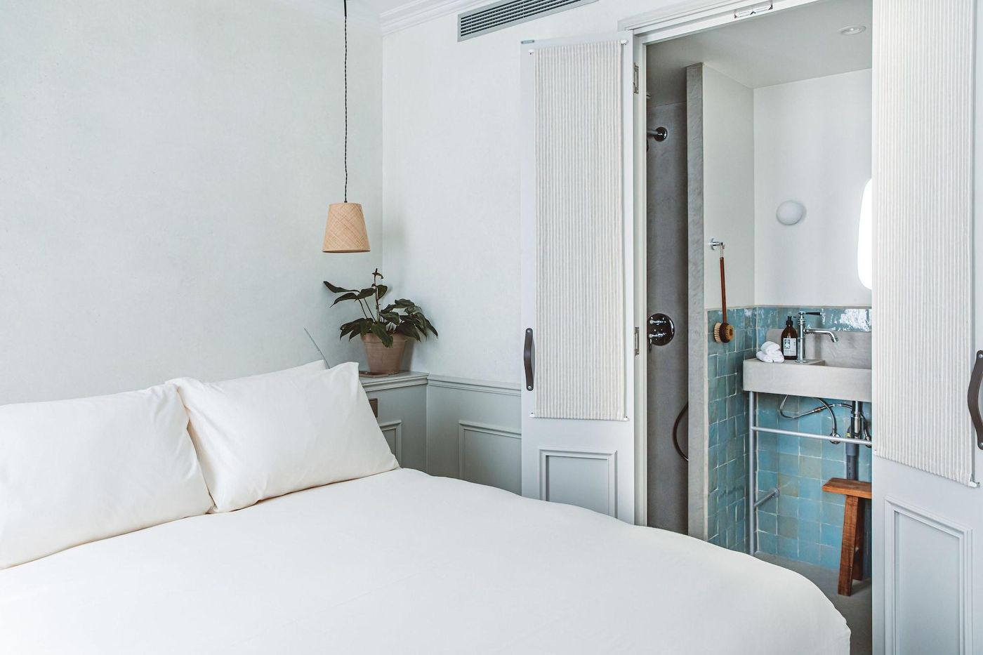 Hoy-Paris-Room-25