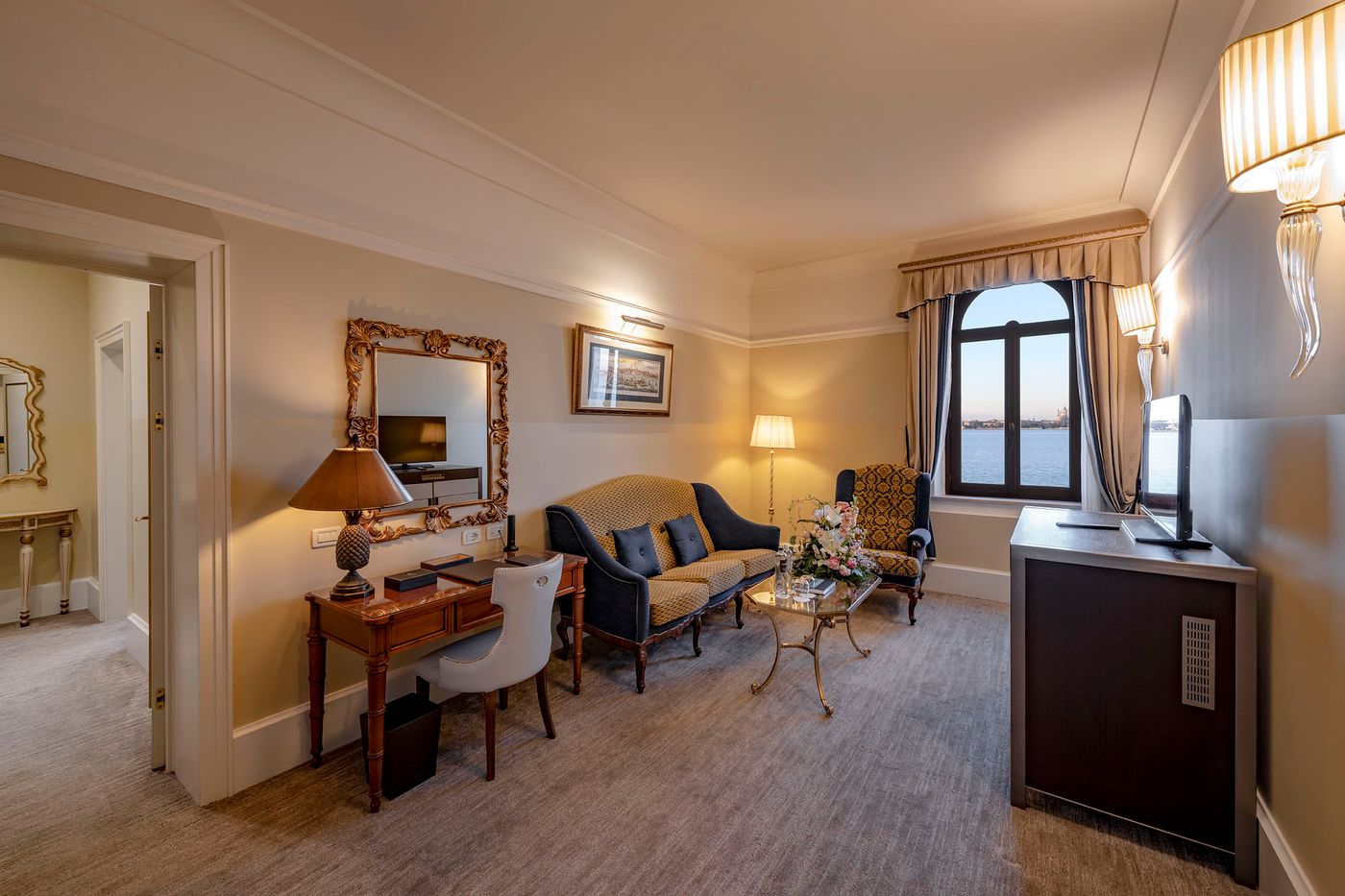 San-Clemente-Palace-Kempinski-Hotel-Venice-Room-37
