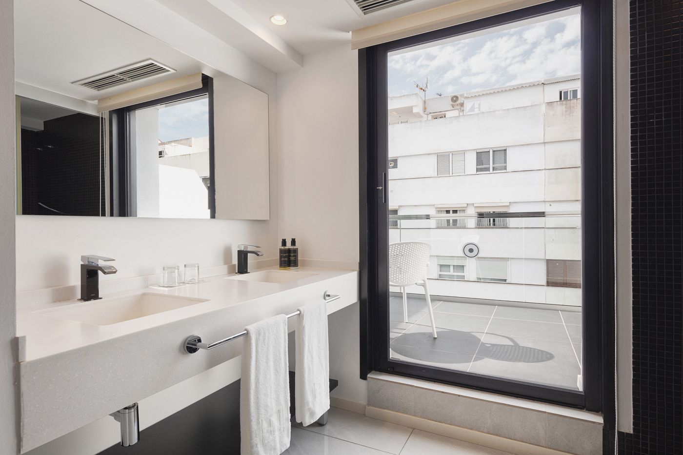 El-Puerto-Ibiza-Hotel---Spa-Room-48