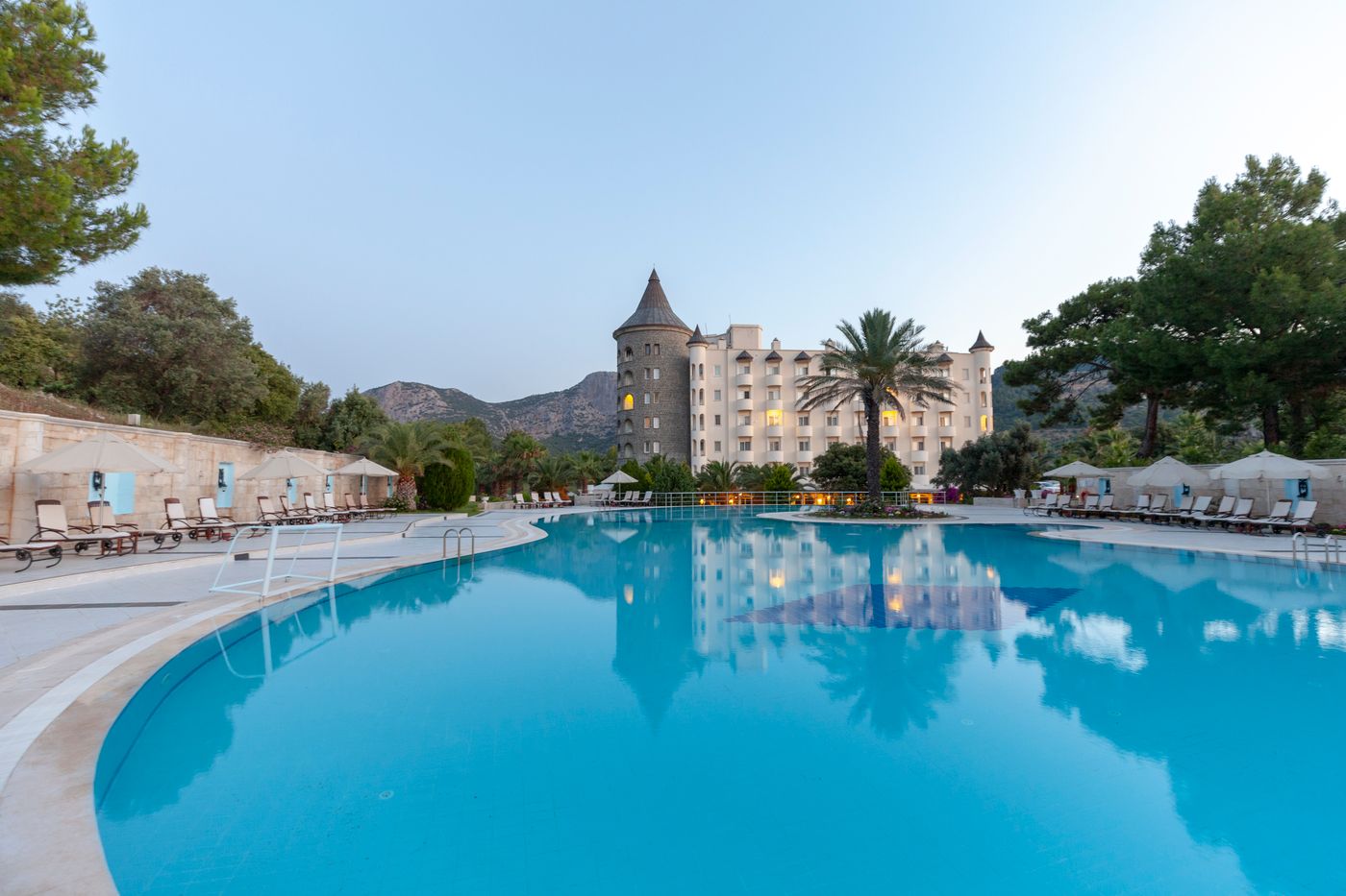 X-Life-Hotel--15-Pool-1