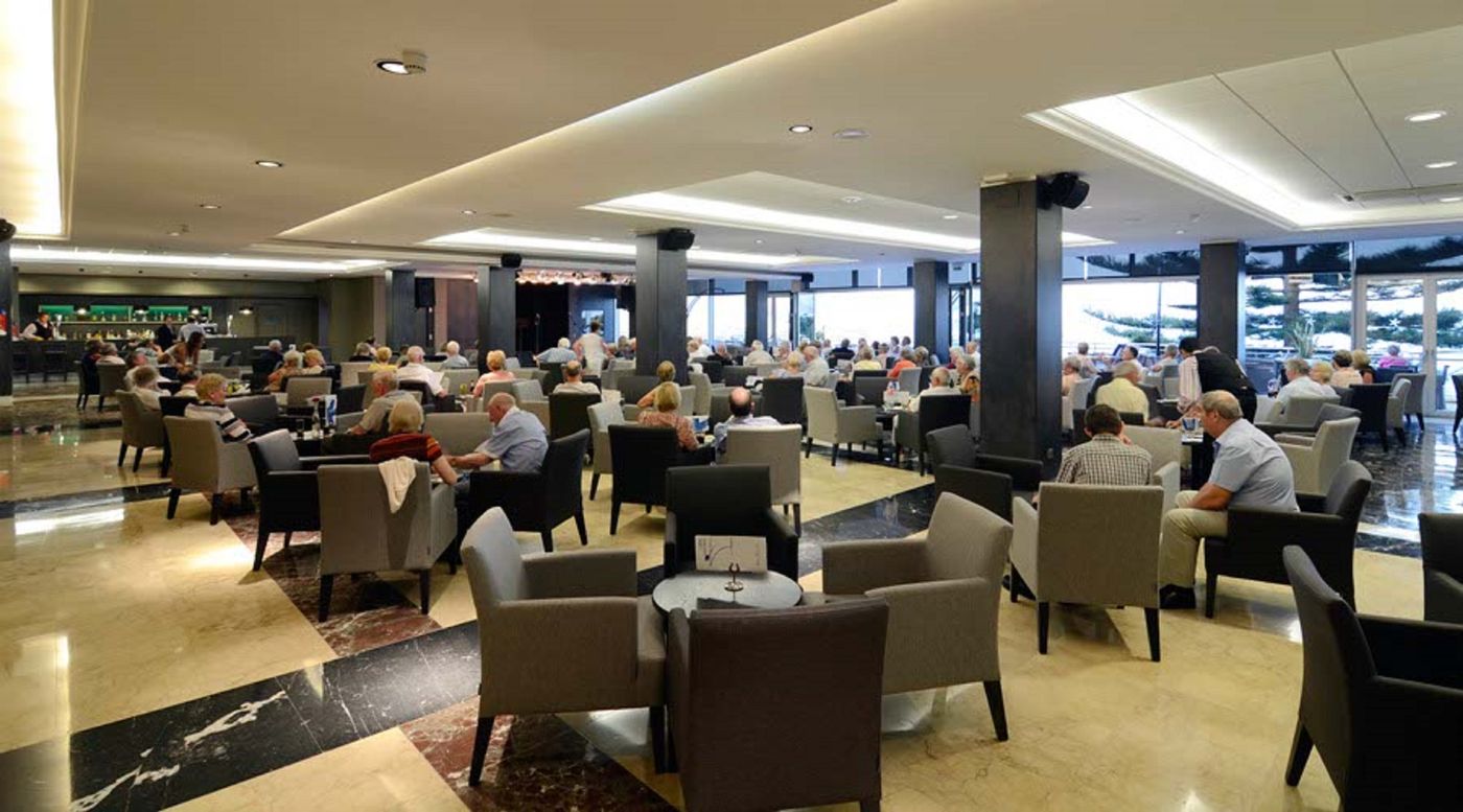 Medplaya-Riviera---Adults-Recommended-Bar-25