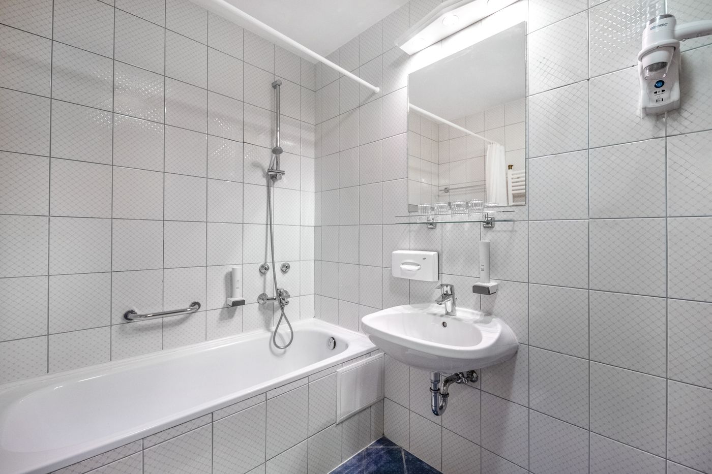 Corvin-Hotel-Budapest-Sissi-wing-Room-30