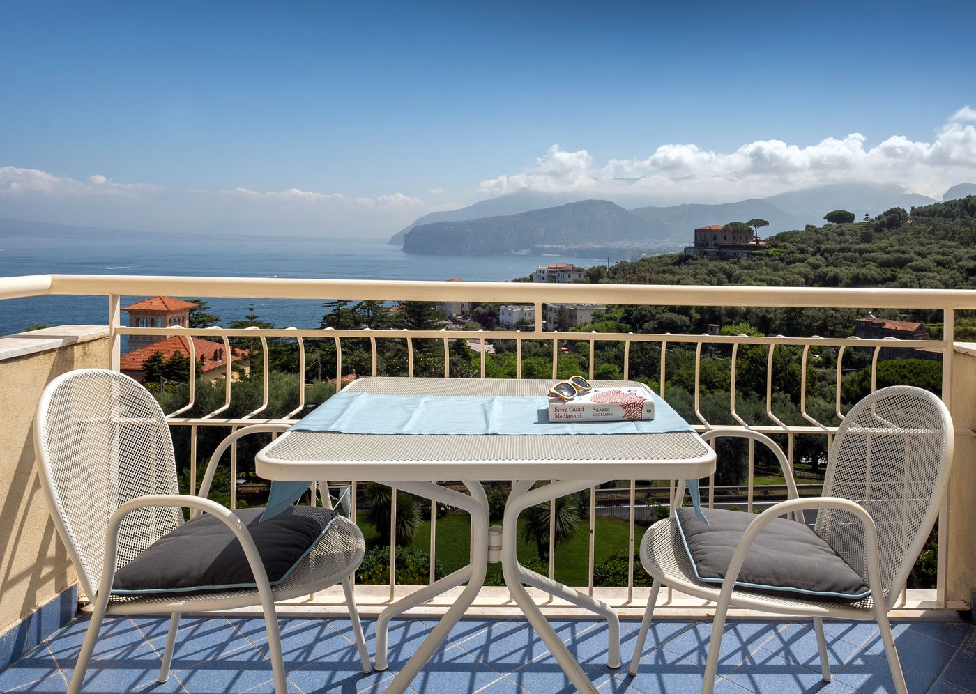 Grand-Hotel-Vesuvio-Room-46