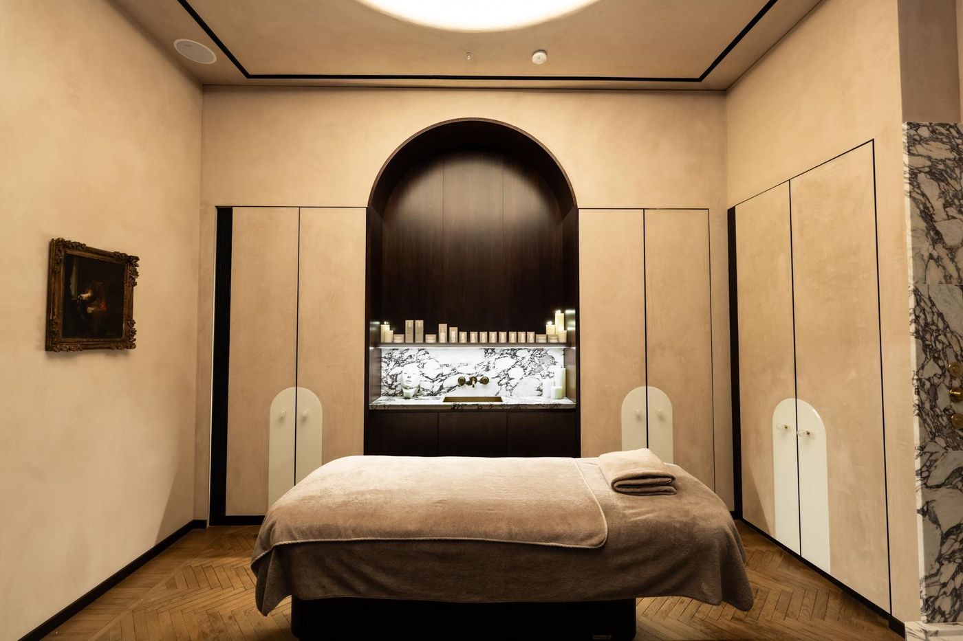 Nolinski-Venezia-Sports-and-Entertainment-49