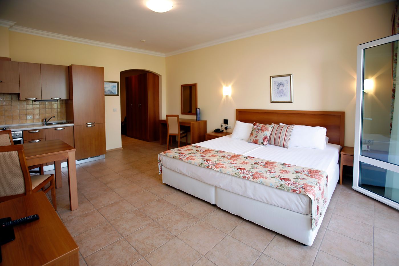 Sunset-Resort-Room-31