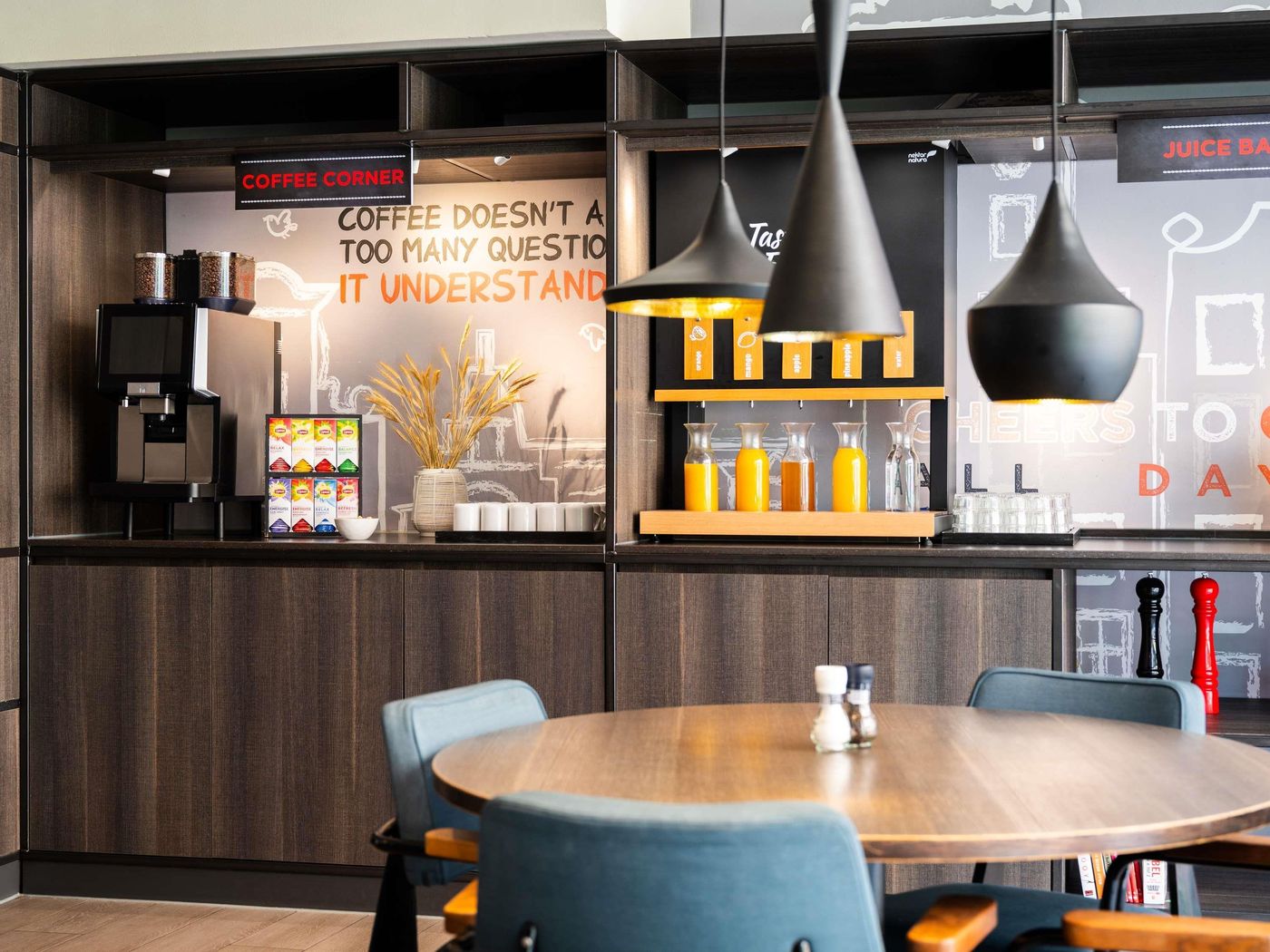 ibis-Amsterdam-Centre-Stopera-Restaurant-27