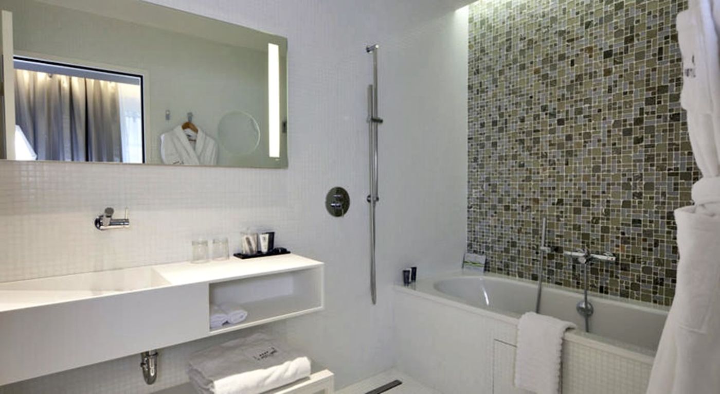 Le Grand Hotel Grenoble, BW Premier Collection-France-Grenoble-Room-10