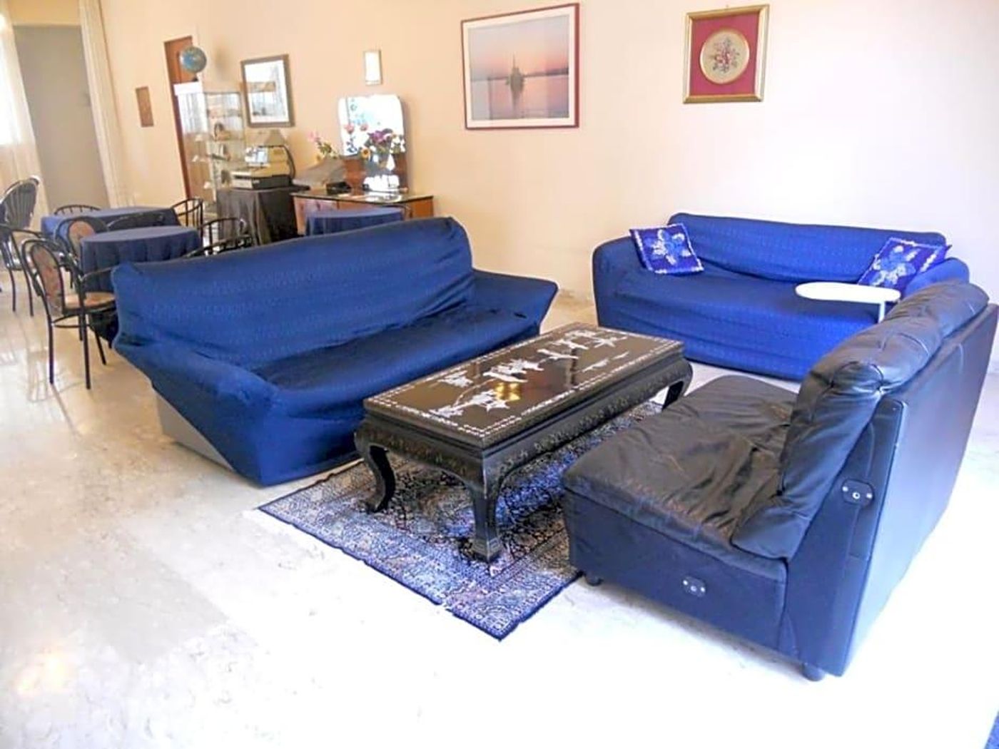 Hotel-Blurelda-Lobby-11