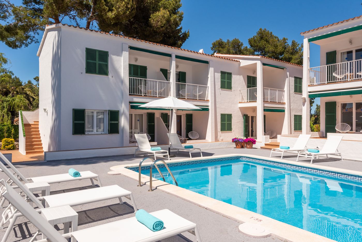 Annabels-I---II-Pool-2