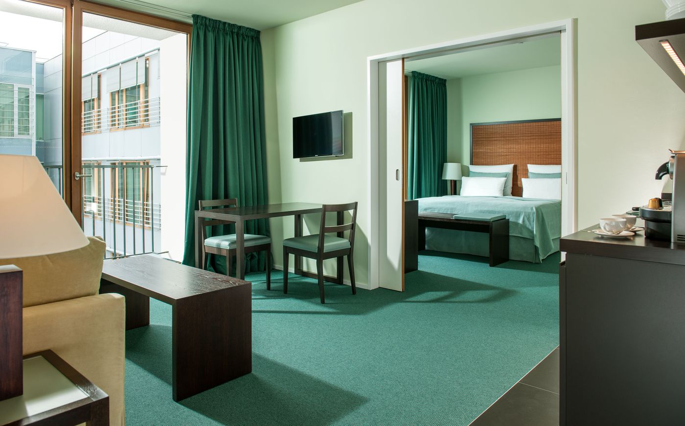 Clipper-Boardinghouse-Berlin-Gendarmenmarkt-Room-7