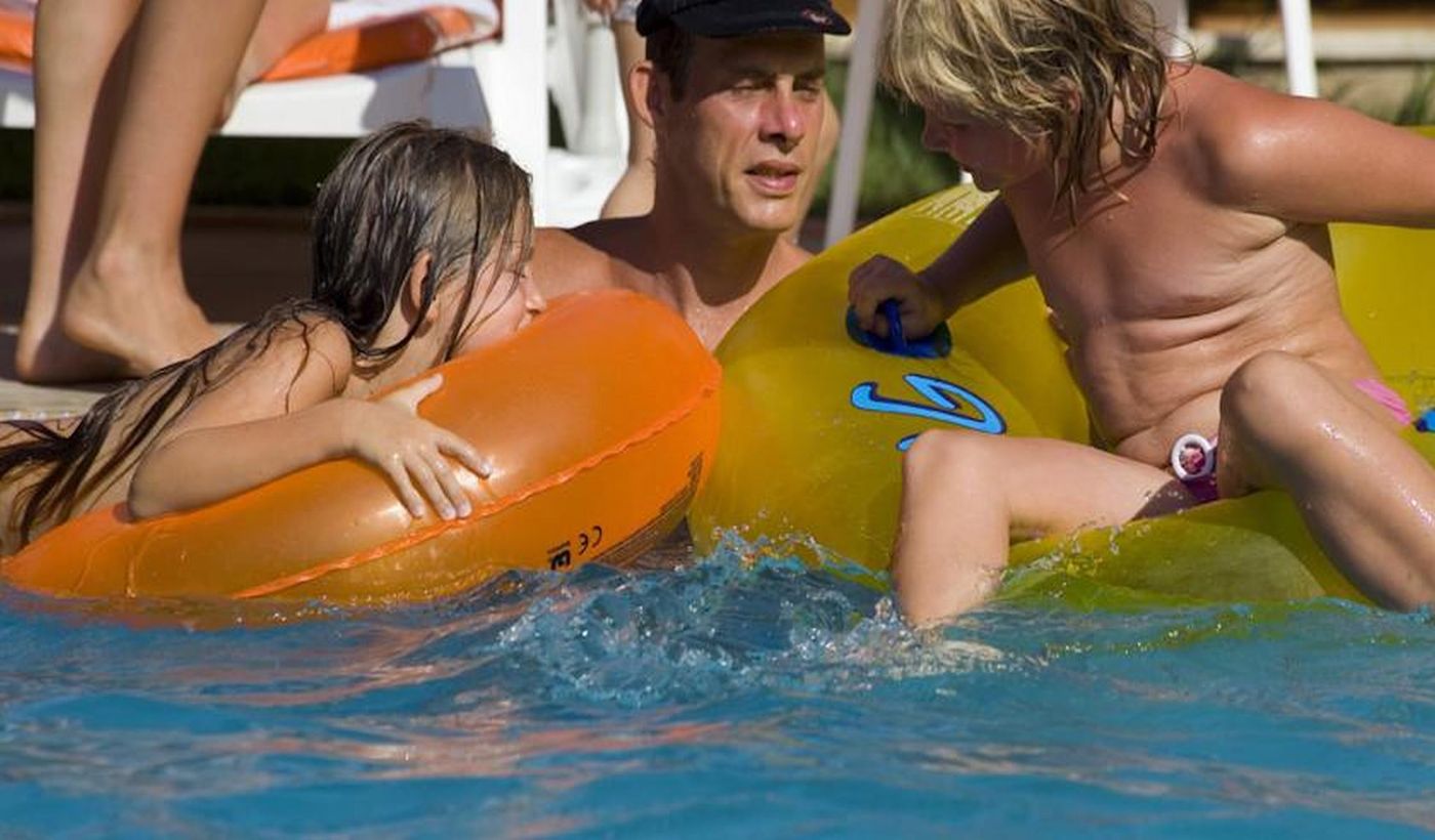 Selenium-Hotel-Pool-6