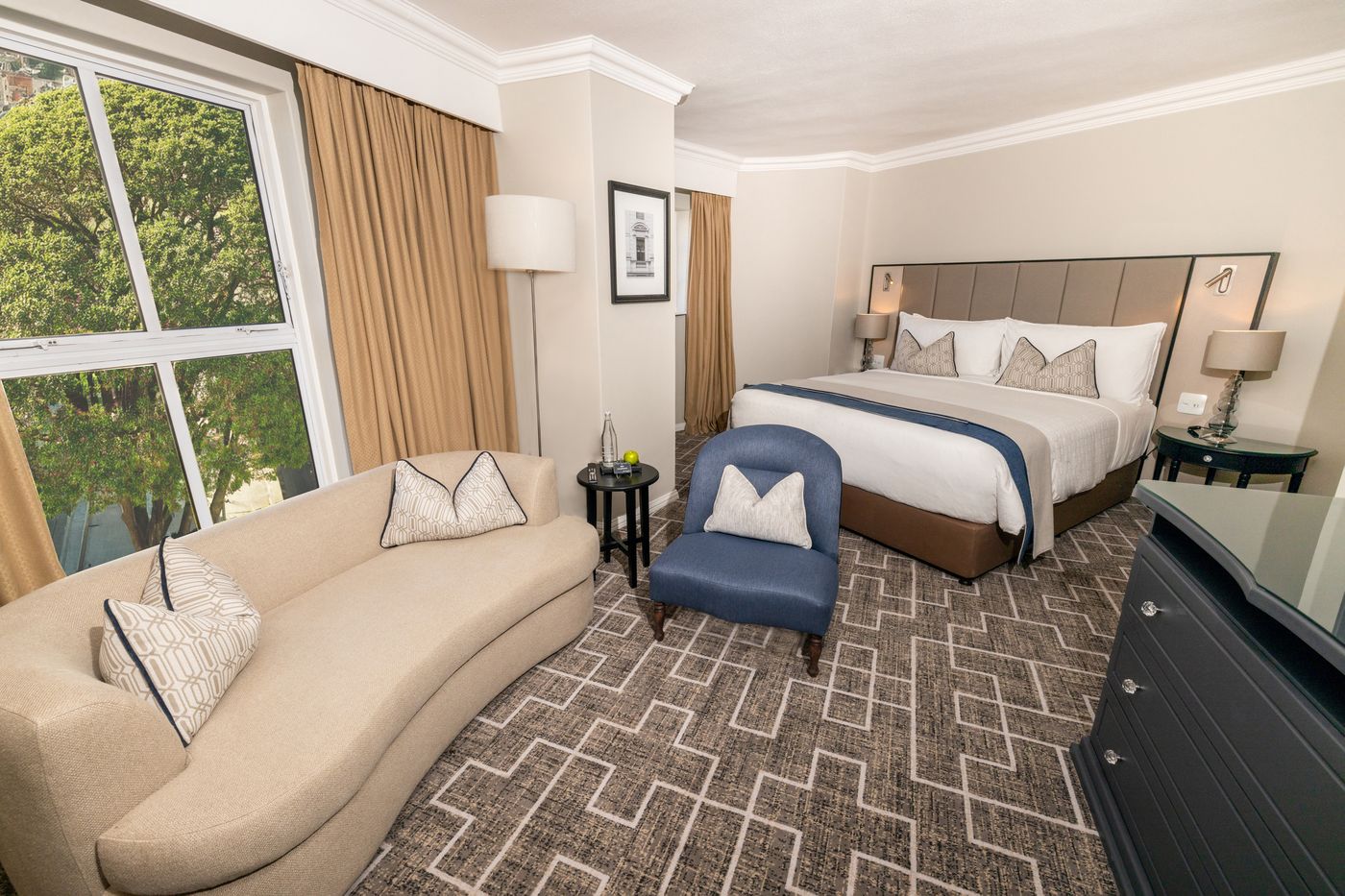 Southern-Sun-The-Cullinan-Room-30