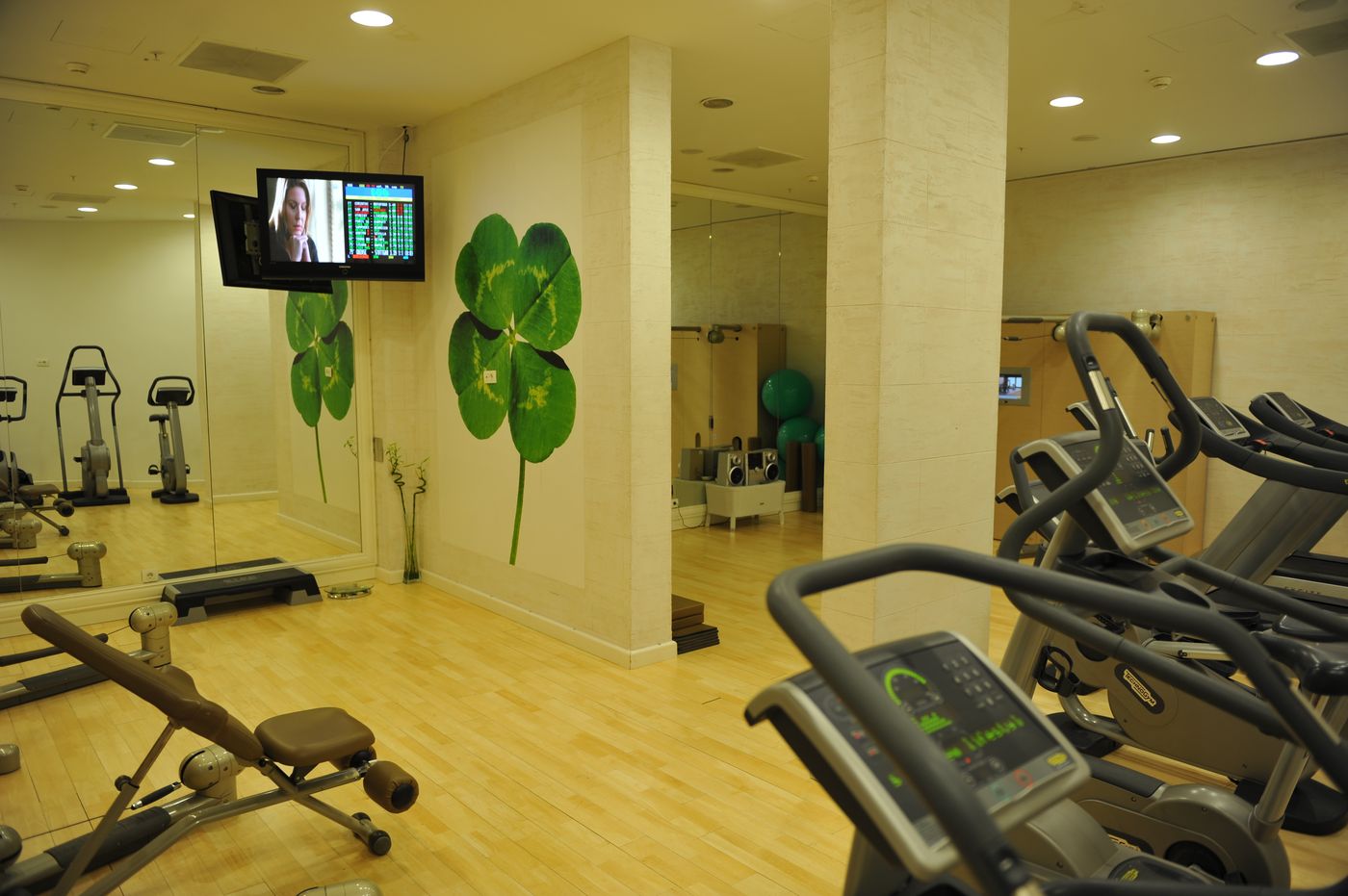 Splendid-Conference---Spa-Resort-Sports-and-Entertainment-60