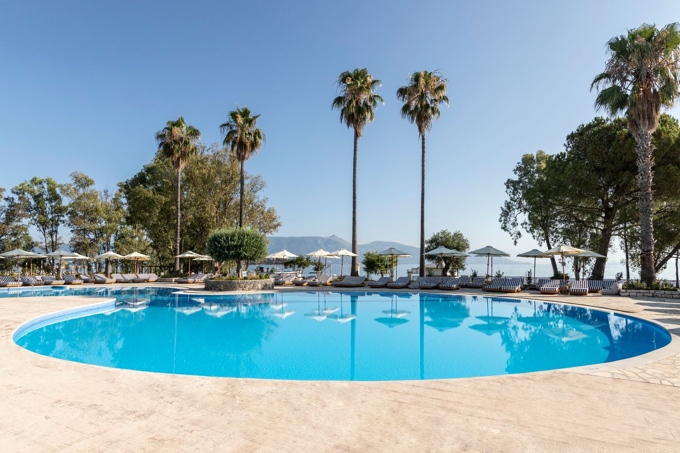 Kerkyra-Blue-Hotel---Spa-Pool-7