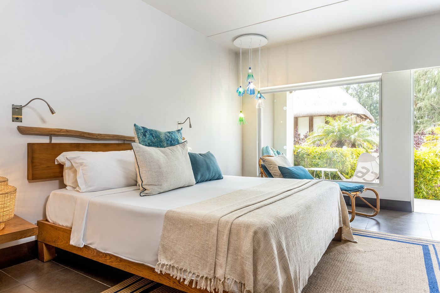 Lagoon Attitude - Adults Only