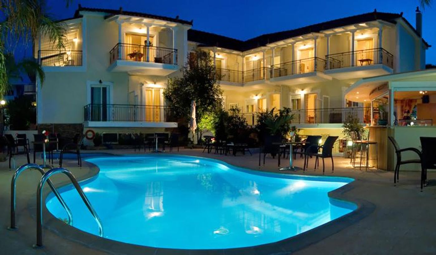 Theoxenia Hotel & Apartments