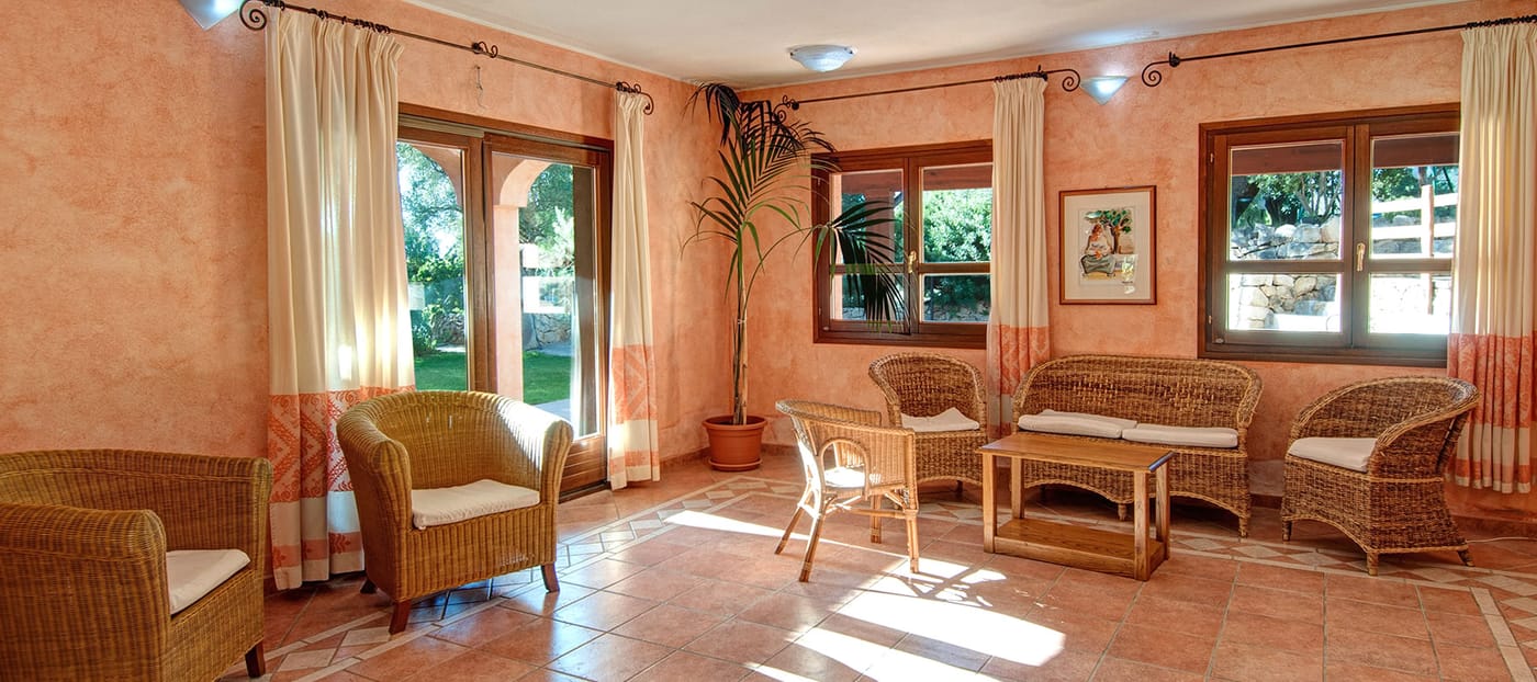 Hotel-I-Ginepri-Lobby-34