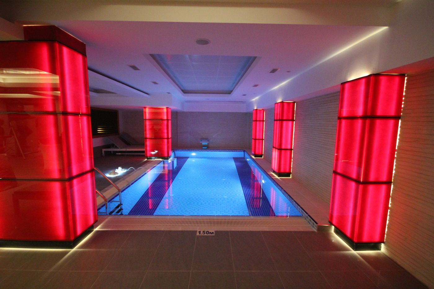 Grand-Washington-Hotel-Pool-61