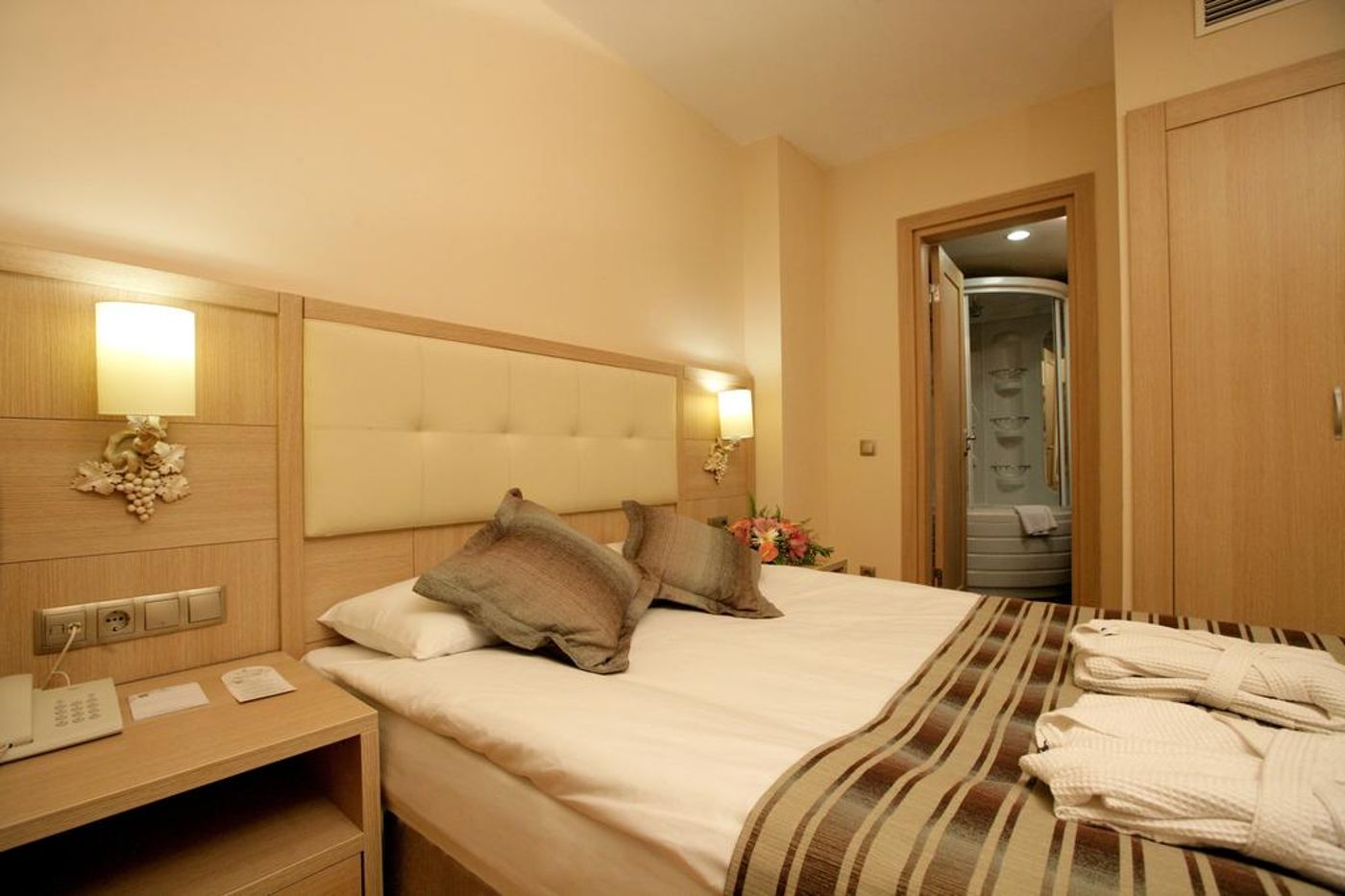 Grand Pearl Beach Resort & Spa Hotel