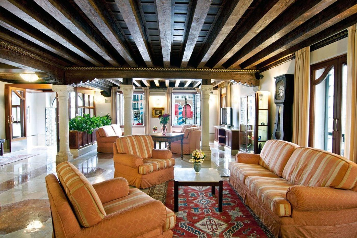 Foscari-Palace-Lobby-11