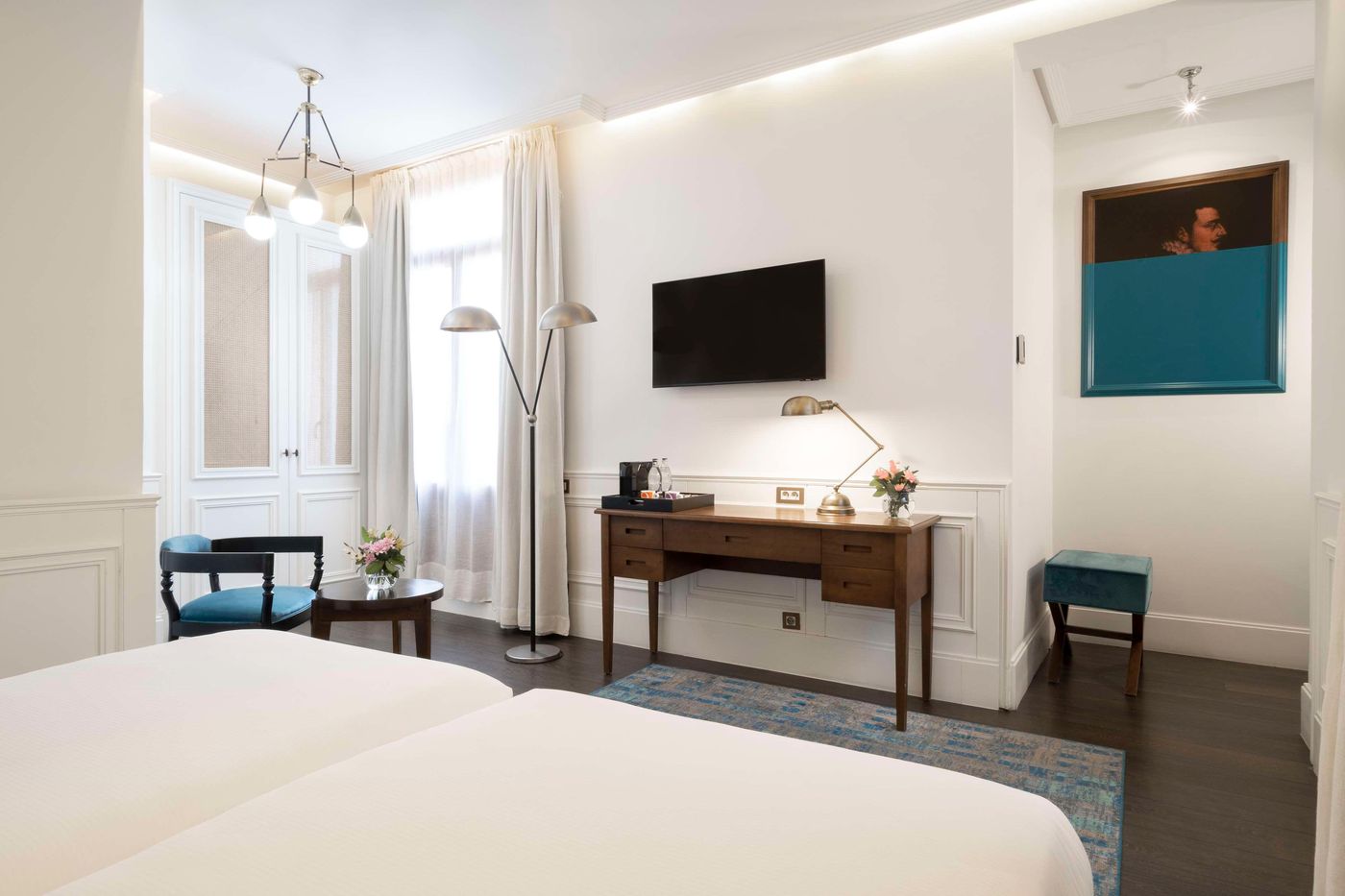 H10-Villa-de-la-Reina-Room-25