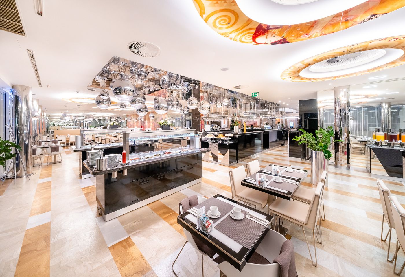 Grandium-Hotel-Prague-Restaurant-60