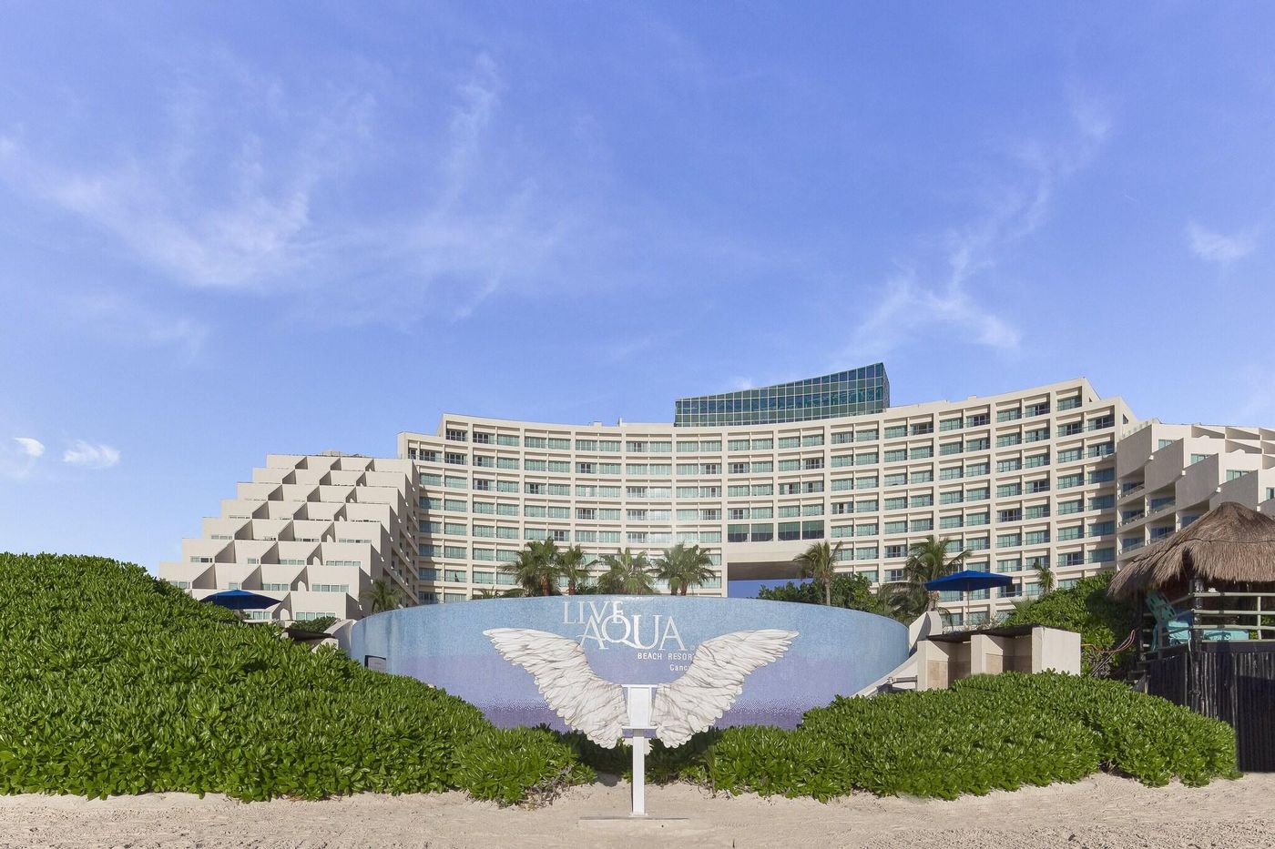 Live-Aqua-Beach-Resort-Canc----n-General-view-10