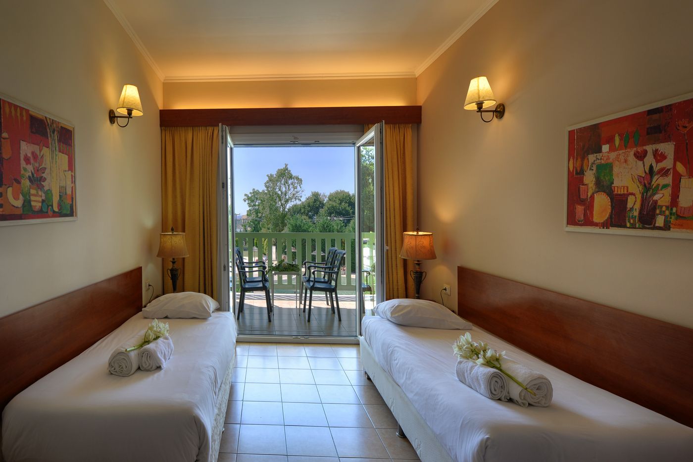 Ariti-Grand-Hotel-Room-37