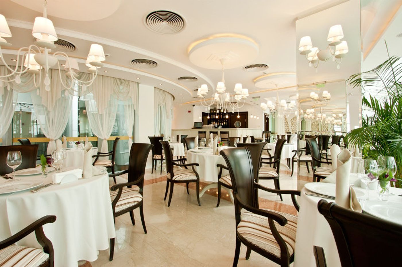 Earth and People Hotel & SPA-Bulgaria-SOFIA-Restaurant-9