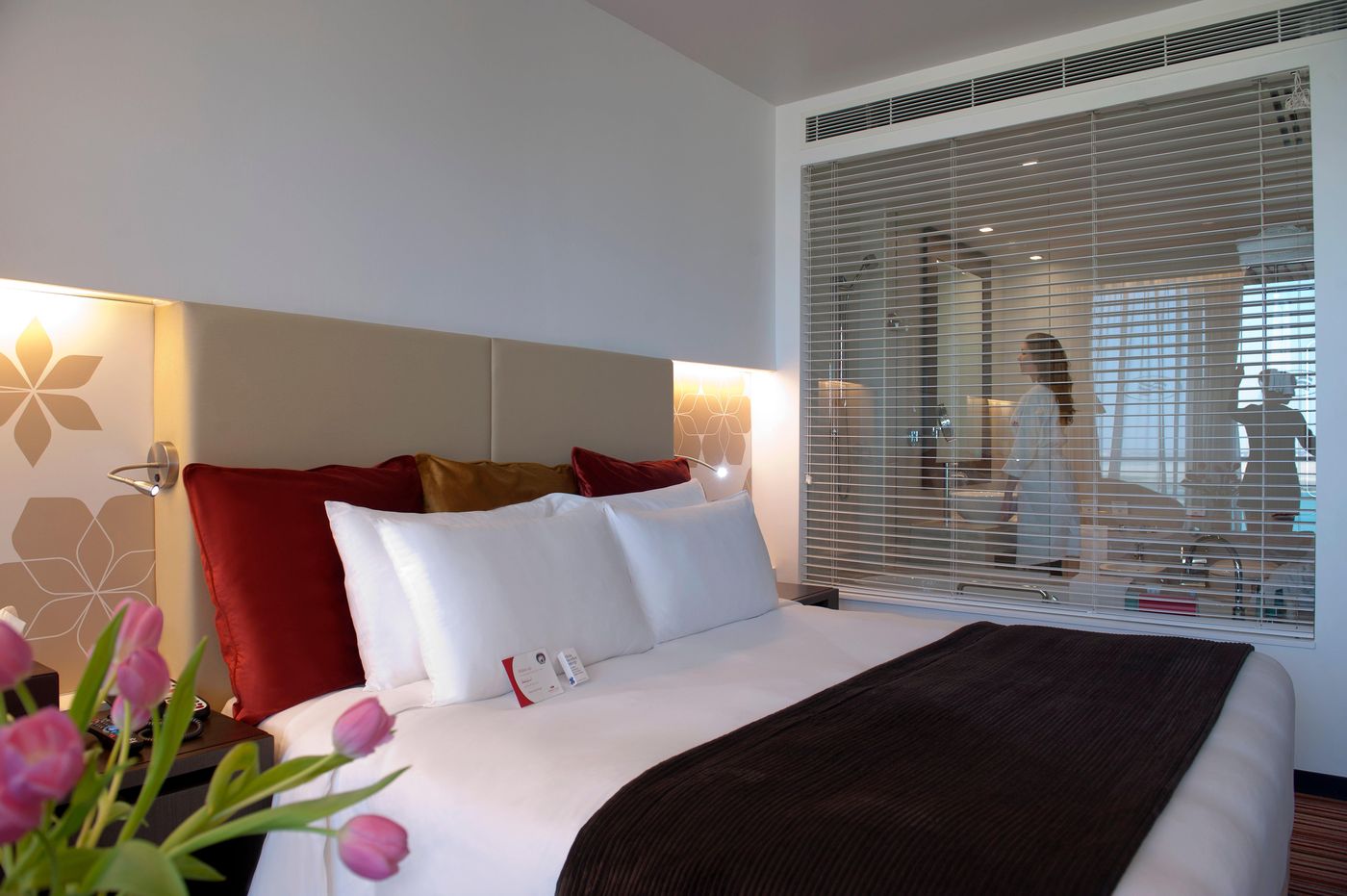 Crowne-Plaza-Hotel-Abu-Dhabi-Yas-Island-Room-45