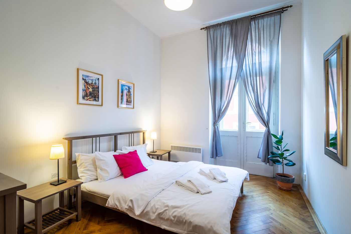 Royal-Road-Residence-Room-28