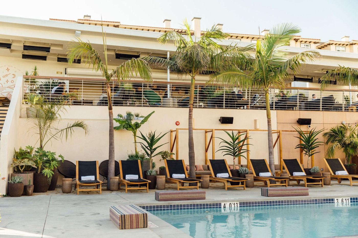 Custom-Hotel-Terrace-59