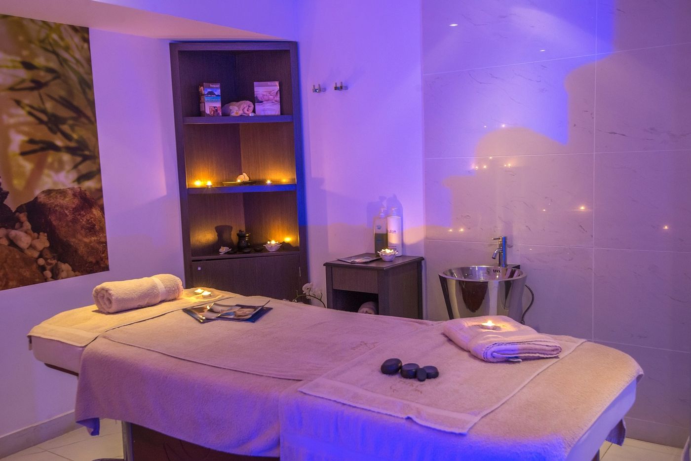 Dome-Beach-Hotel-Sports-and-Entertainment-47